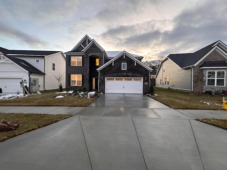 The Ultimate Nashville Driveway Cleaning Guide (Oil, Rust, and Mold)